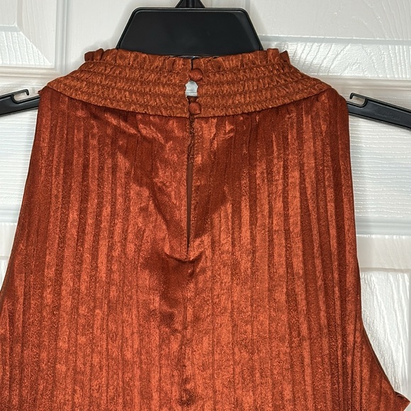 THML Sleeveless Blouse size Small - Picture 4 of 6